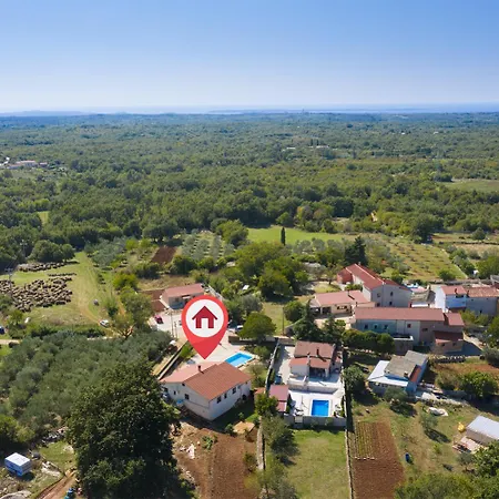 Kuzinici Holiday home *